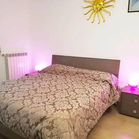 Casa Iris In Apartment Otranto